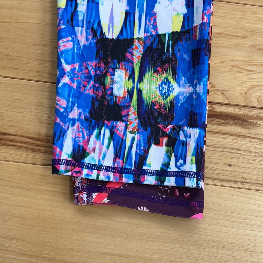 Lot of Fabletics High-Waisted Capri Leggings - Picture 8 of 10